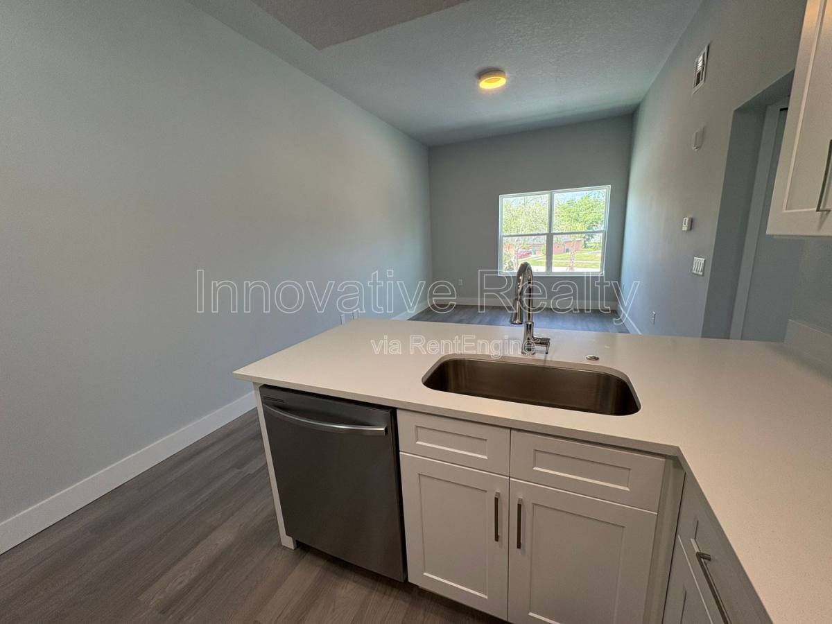 Apartment for rent at 2240 Florida Dr, Deltona, FL 32738