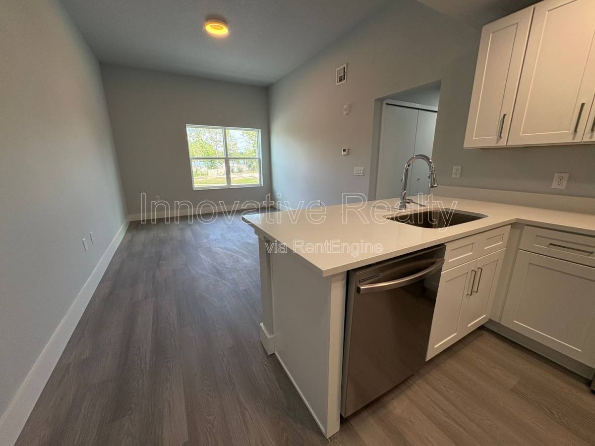 Apartment for rent at 2240 Florida Dr, Deltona, FL 32738