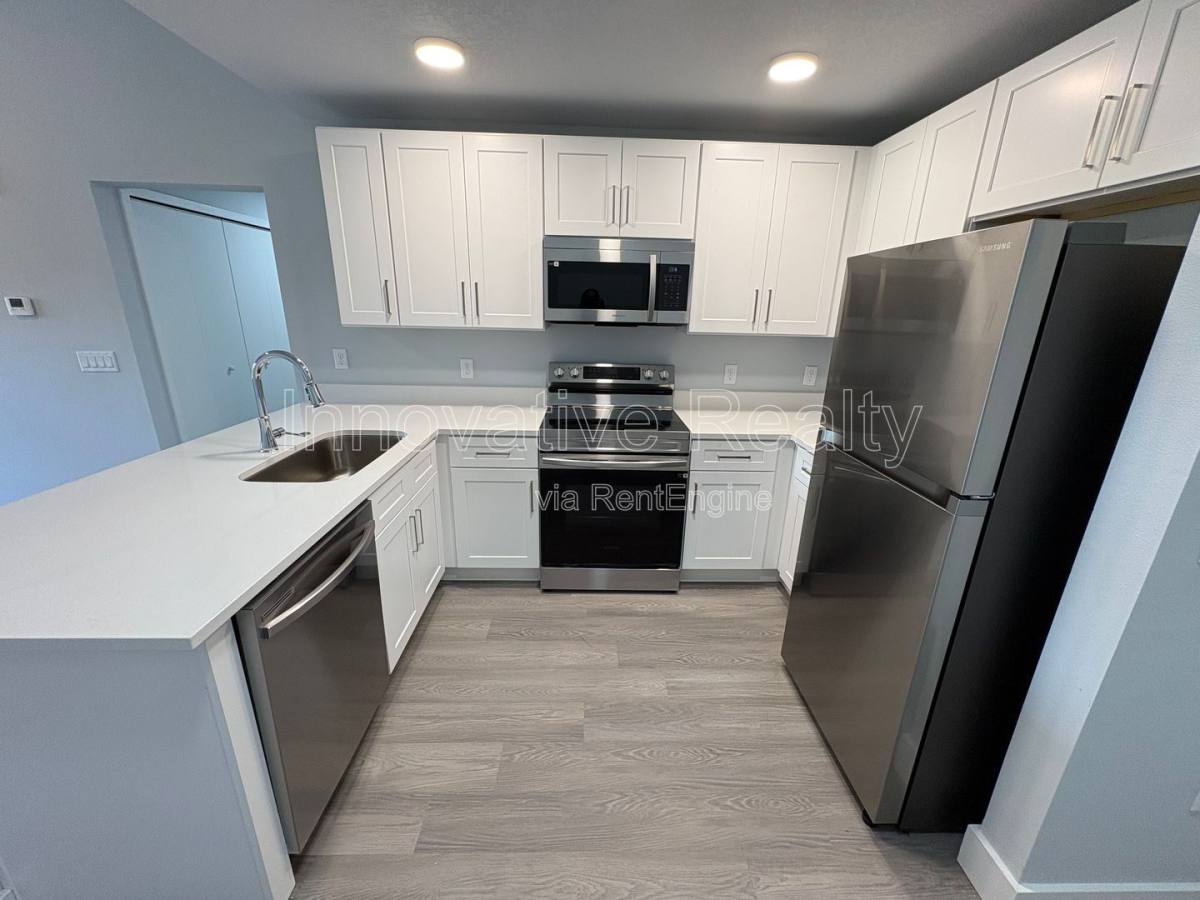 Apartment for rent at 2240 Florida Dr, Deltona, FL 32738