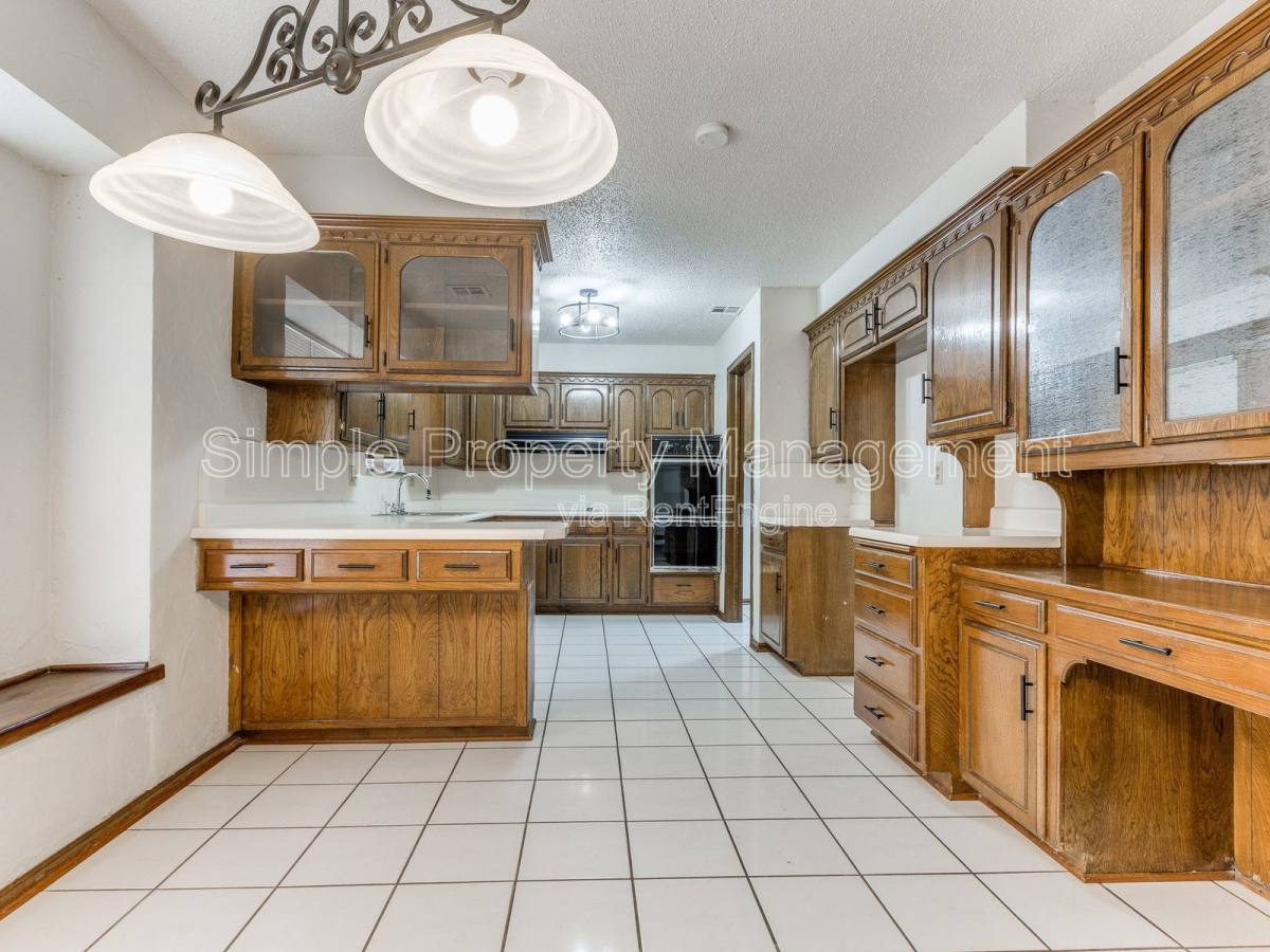 House for rent at 5816 NW 90th St, Oklahoma City, OK 73132
