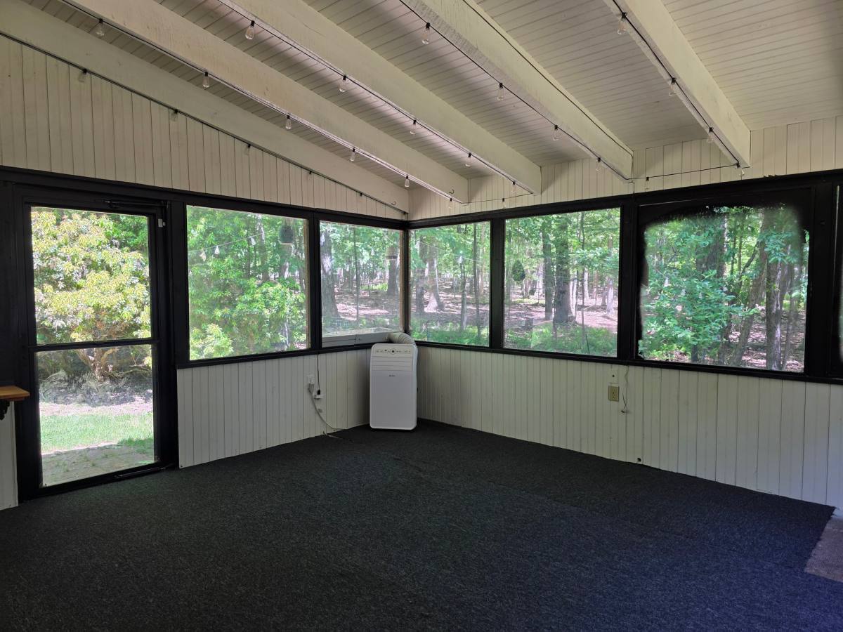 House for rent at 197 Winchester Dr, East Stroudsburg, PA 18301