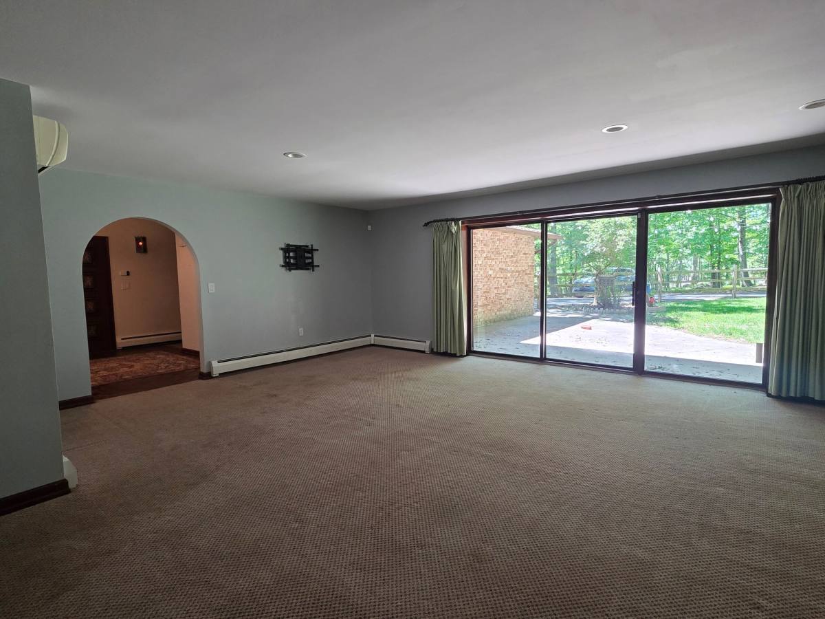 House for rent at 197 Winchester Dr, East Stroudsburg, PA 18301