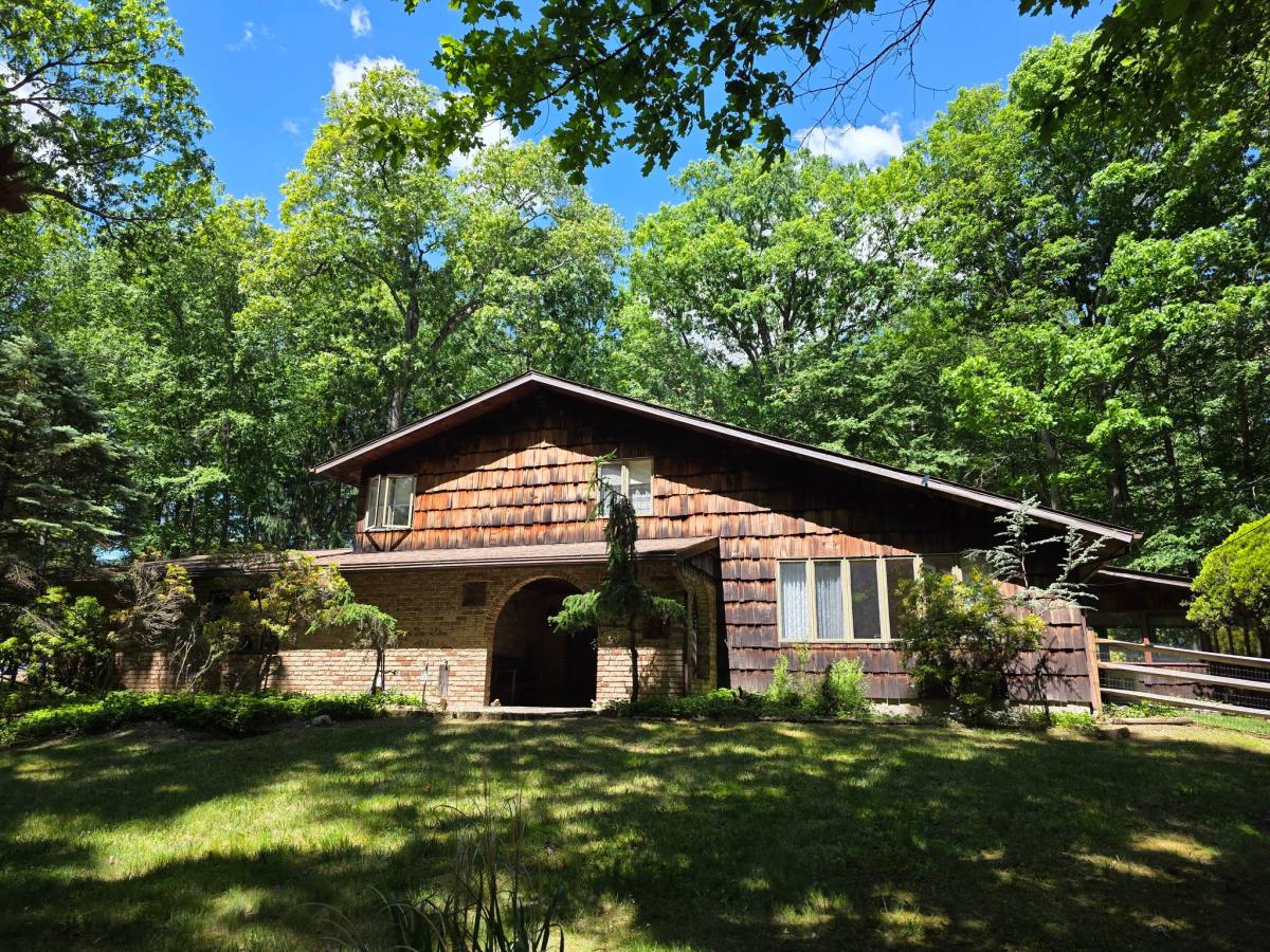 House for rent at 197 Winchester Dr, East Stroudsburg, PA 18301
