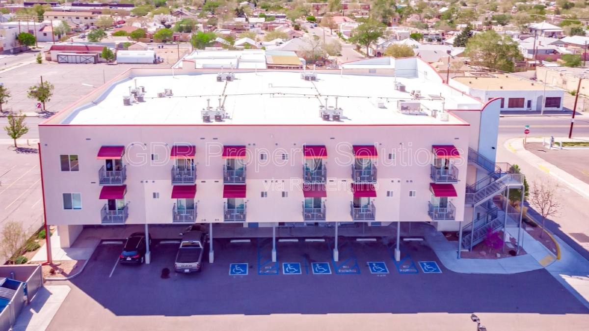 Apartment for rent at 950 4th St NW #203, Albuquerque, NM 87102