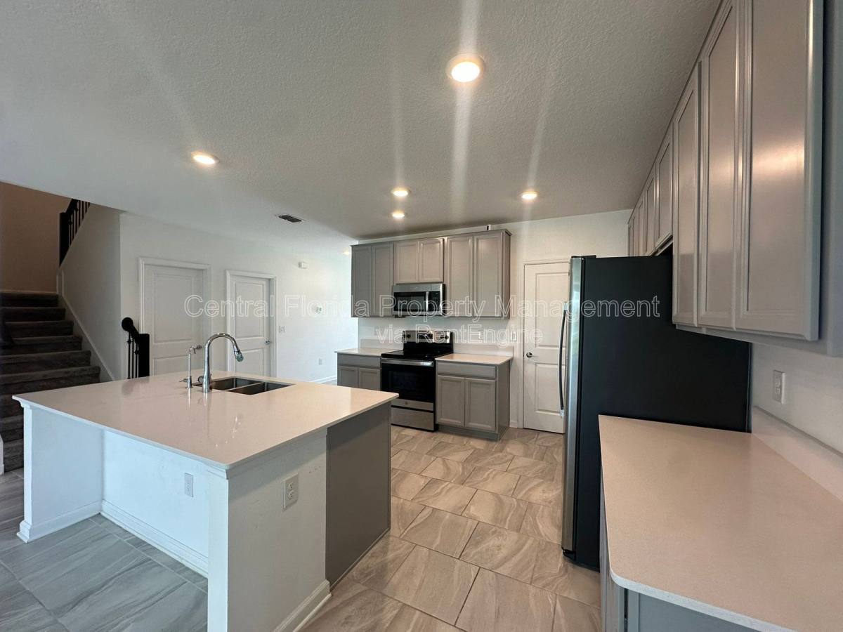 House for rent at 373 Pineywoods St, Saint Cloud, FL 34772