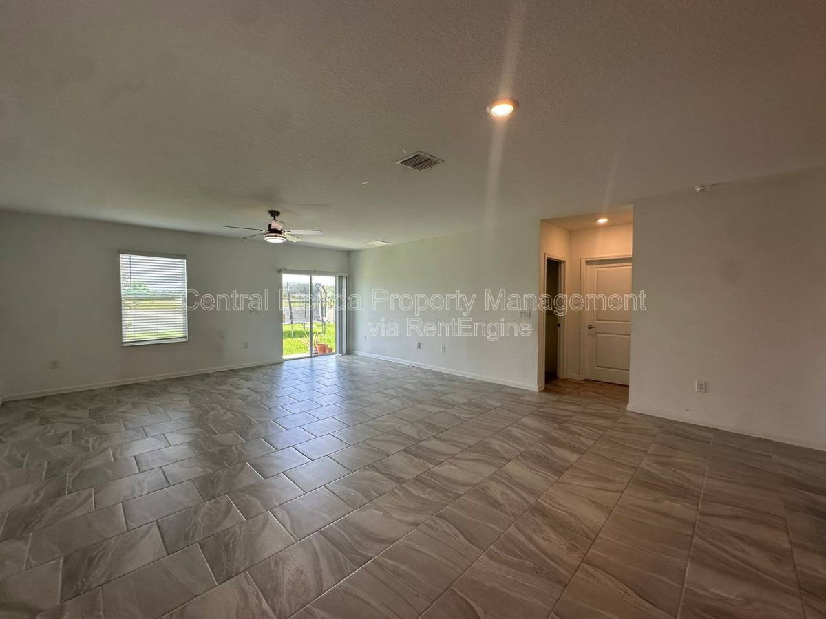 House for rent at 373 Pineywoods St, Saint Cloud, FL 34772