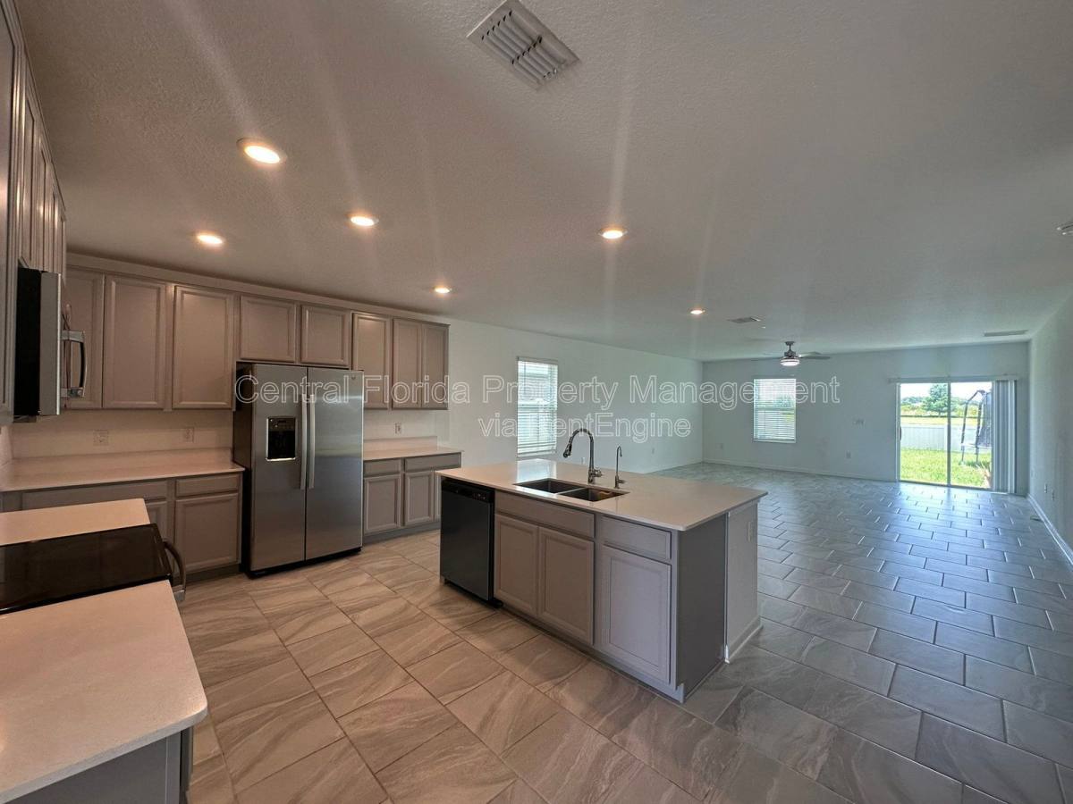 House for rent at 373 Pineywoods St, Saint Cloud, FL 34772