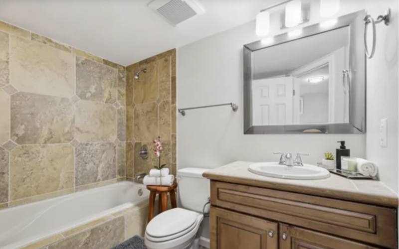 House for rent at 8310 Rolling Rd #B, Manassas, VA 20110