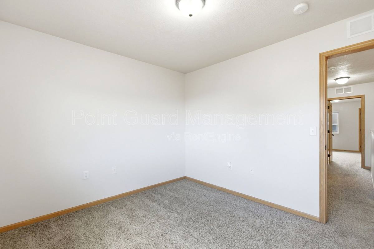 Apartment for rent at 2608 N Career Ave #2608 212, Sioux Falls, SD 57107