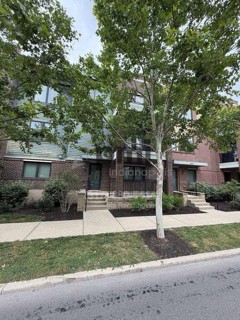 Condo for rent at 604 E 10th St, Indianapolis, IN 46202