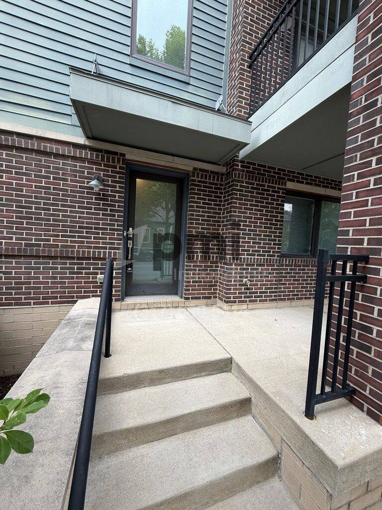 Condo for rent at 604 E 10th St, Indianapolis, IN 46202