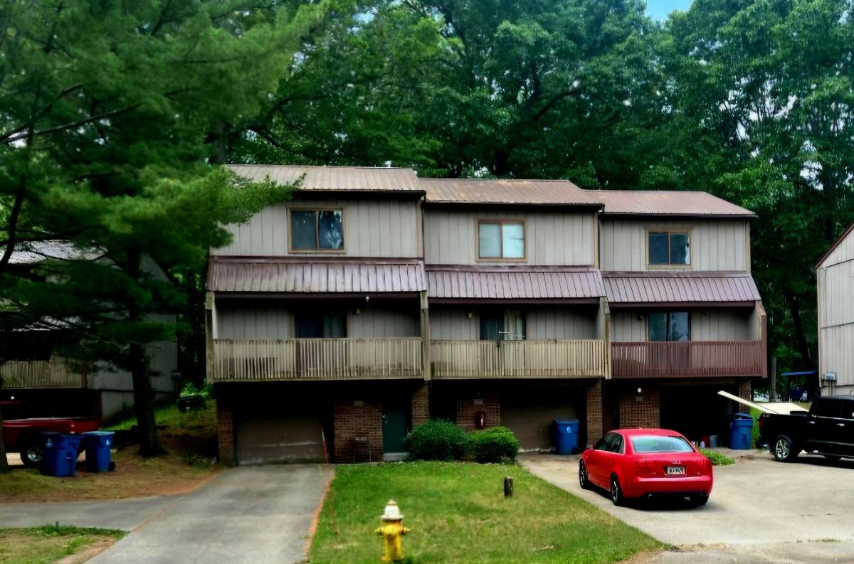 Townhouse for rent at 636 Portage Lakes Dr, Akron, OH 44319