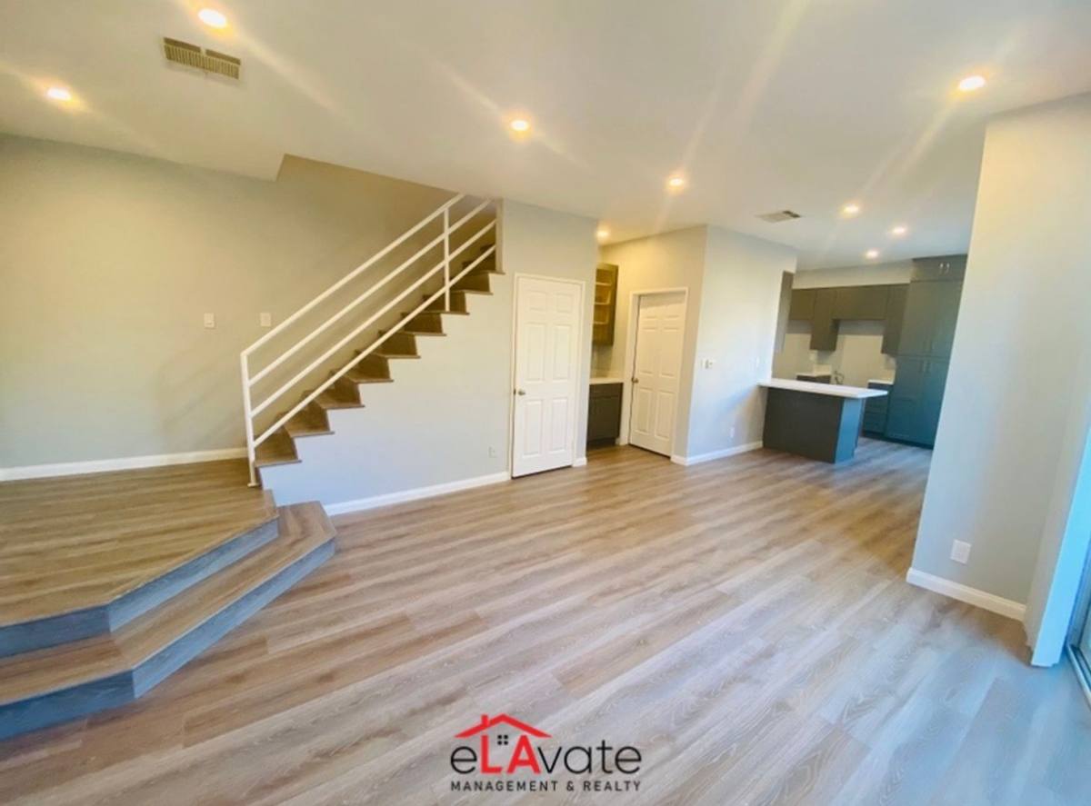 Apartment for rent at 14625 Dickens St #110, Sherman Oaks, CA 91403