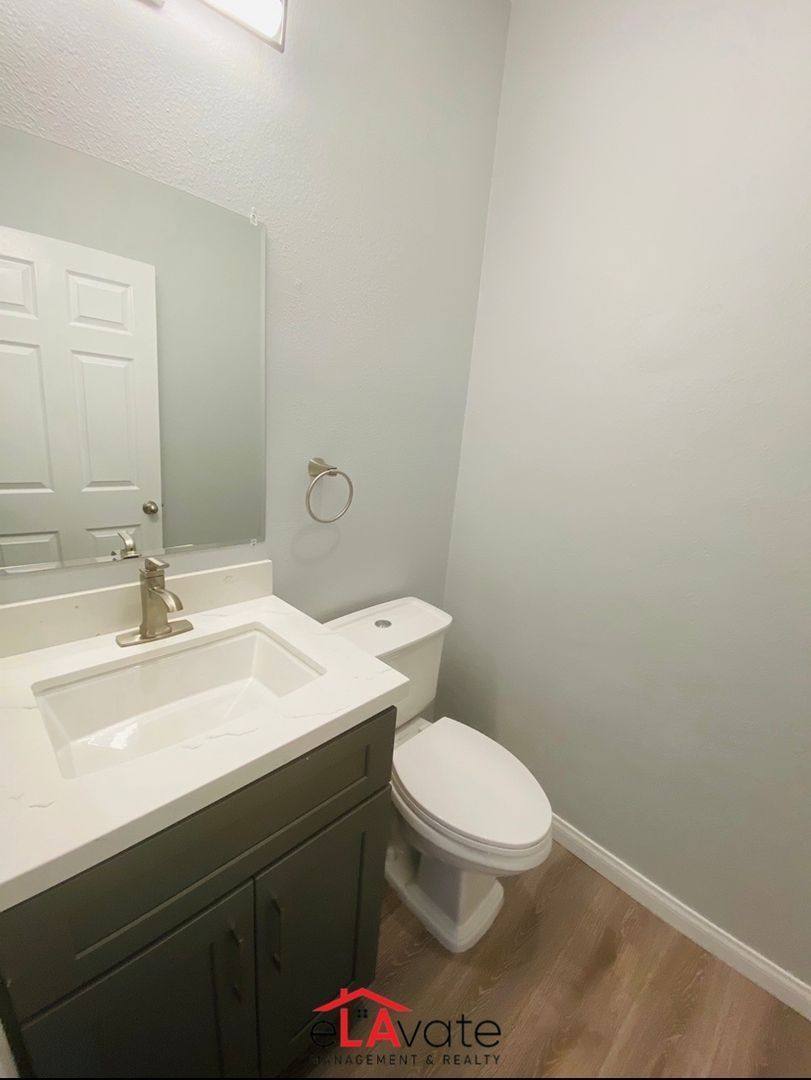 Apartment for rent at 14625 Dickens St #110, Sherman Oaks, CA 91403