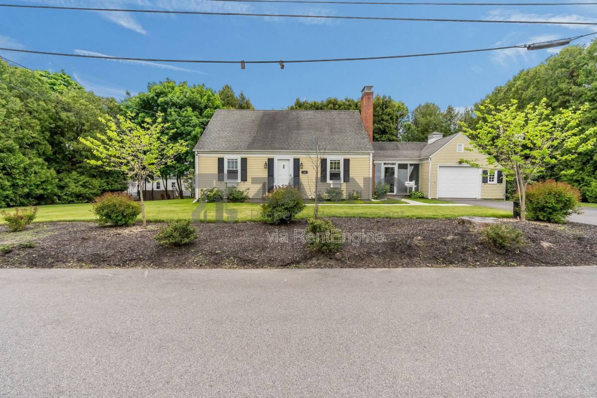 House for rent at 14 Verndale Circle, Bristol, RI 02809
