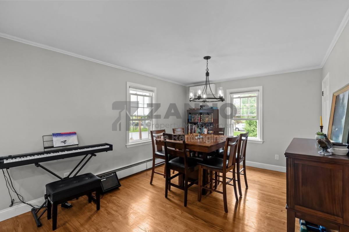 House for rent at 14 Verndale Circle, Bristol, RI 02809