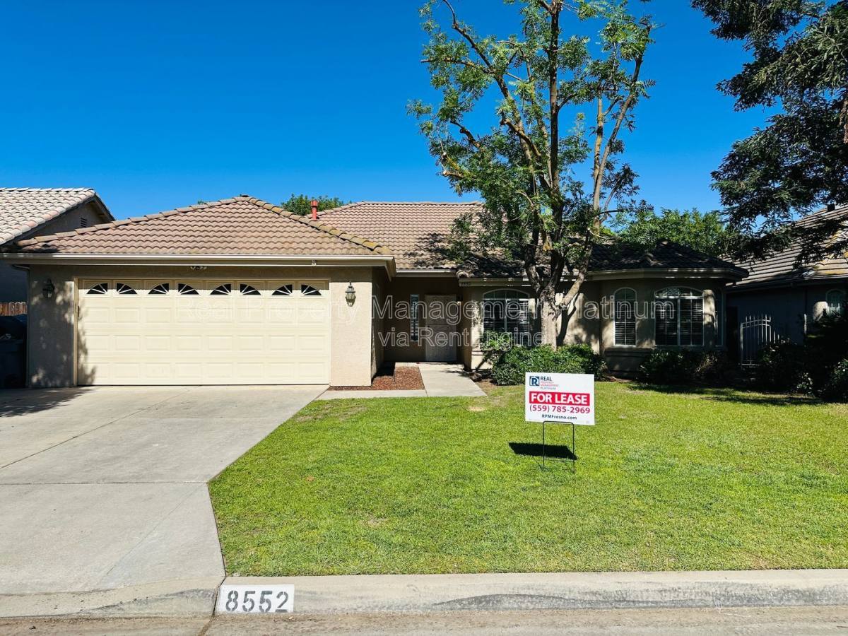 House for rent at 8552 N Meridian Ave, Fresno, CA 93720