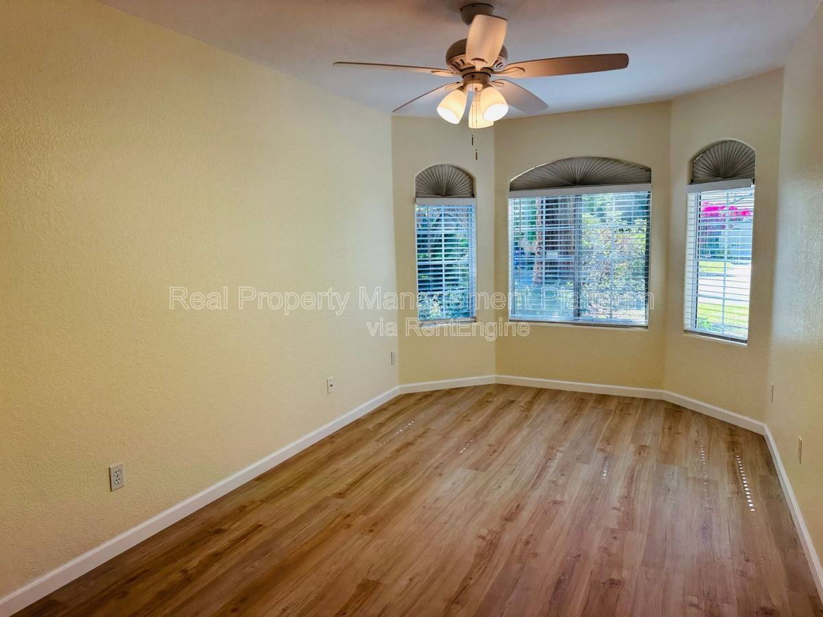 House for rent at 8552 N Meridian Ave, Fresno, CA 93720