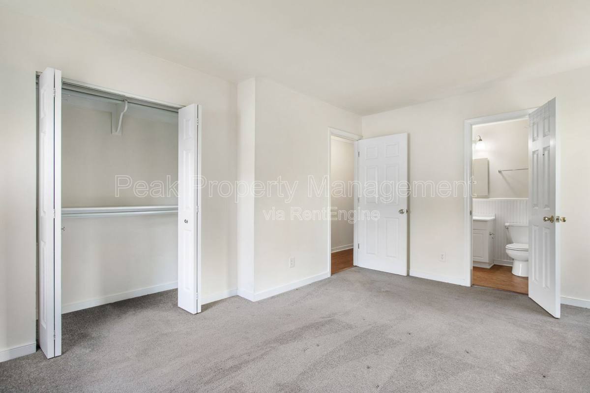 House for rent at 2718 Grantwood Court, Richmond, VA 23225