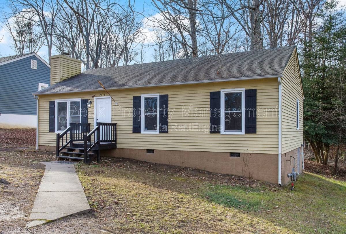 House for rent at 2718 Grantwood Court, Richmond, VA 23225