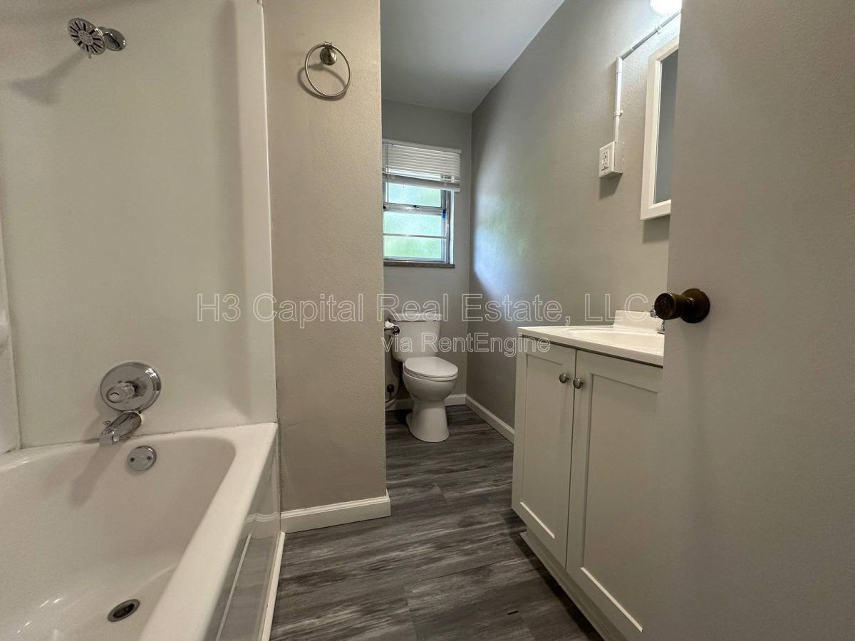 Apartment for rent at 219 N 48th St #4, Belleville, IL 62226