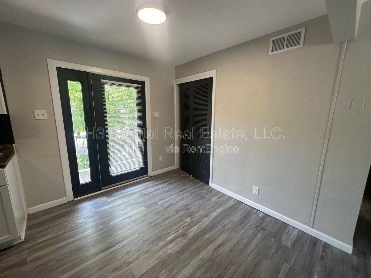 Apartment for rent at 219 N 48th St #4, Belleville, IL 62226