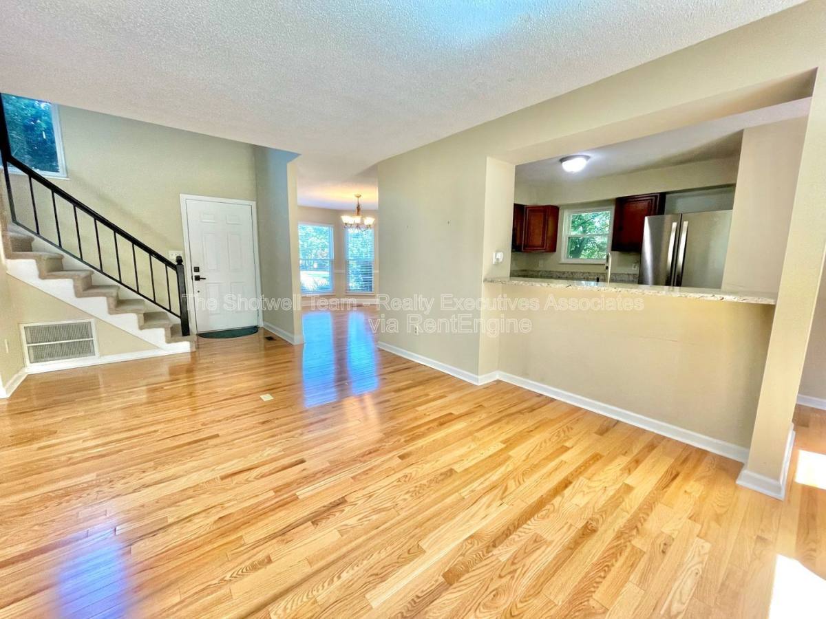 House for rent at 1363 Wenlock Rd, Knoxville, TN 37922