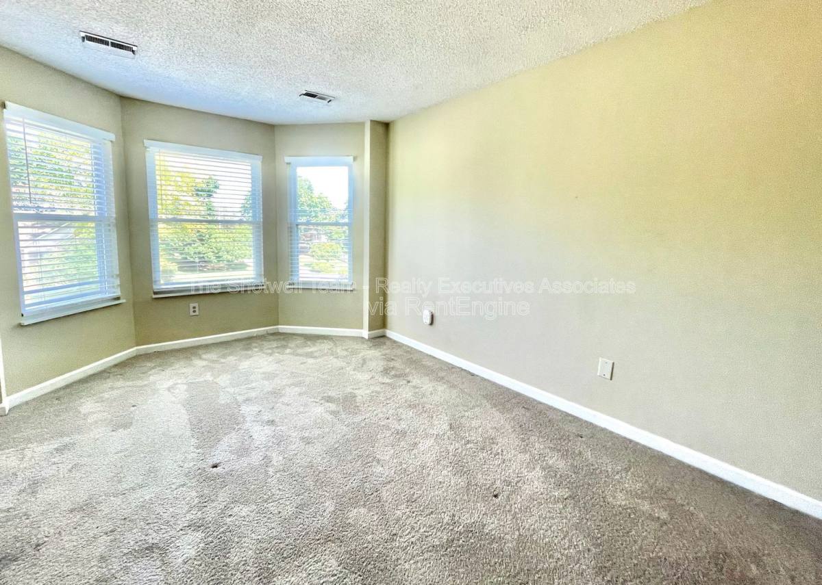 House for rent at 1363 Wenlock Rd, Knoxville, TN 37922