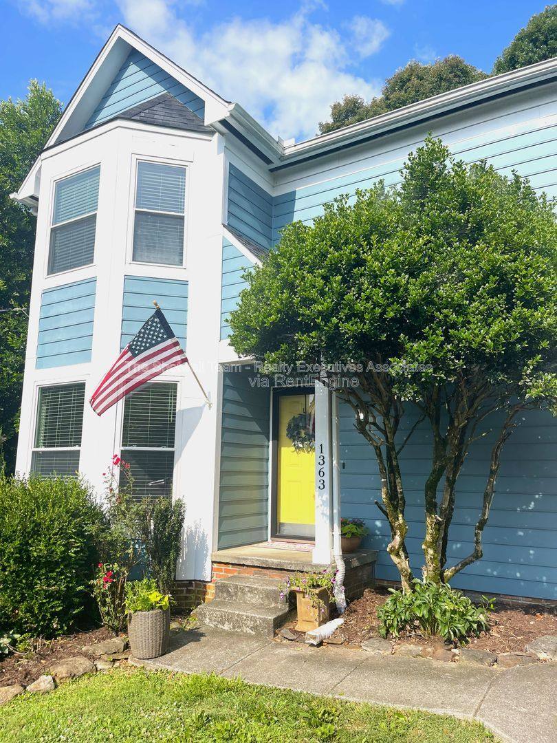 House for rent at 1363 Wenlock Rd, Knoxville, TN 37922