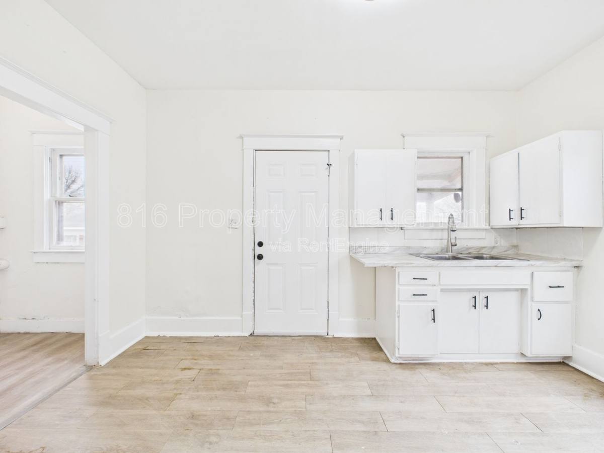 Apartment for rent at 411 Main St, Osawatomie, KS 66064