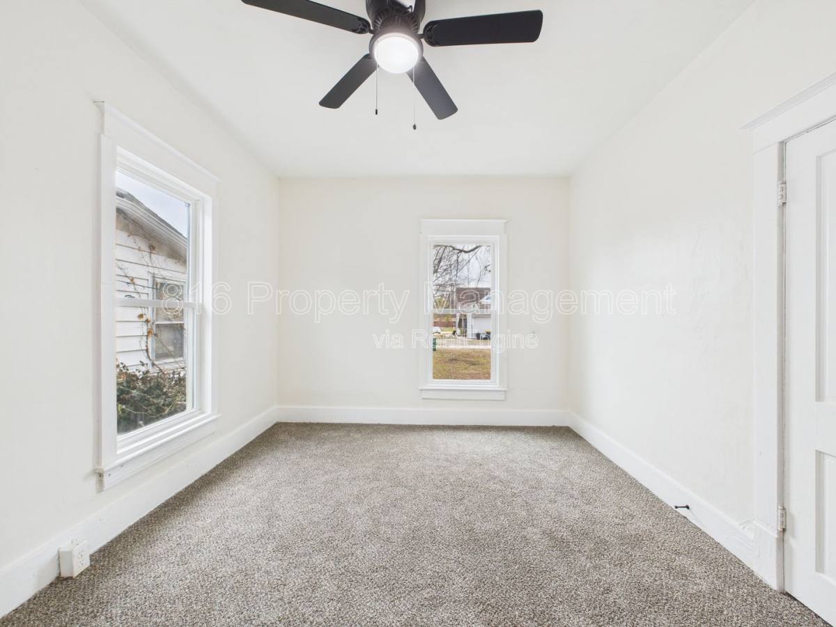 Apartment for rent at 411 Main St, Osawatomie, KS 66064