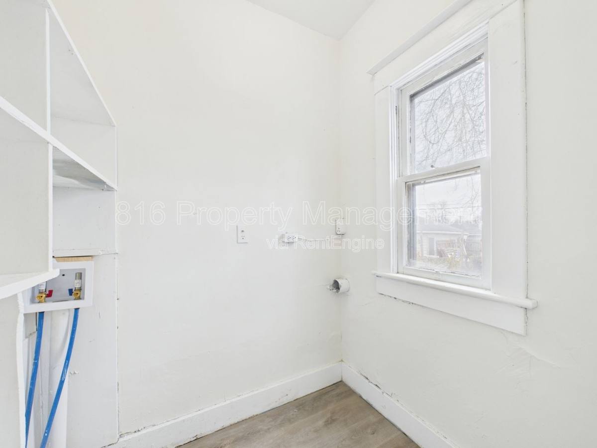 Apartment for rent at 411 Main St, Osawatomie, KS 66064
