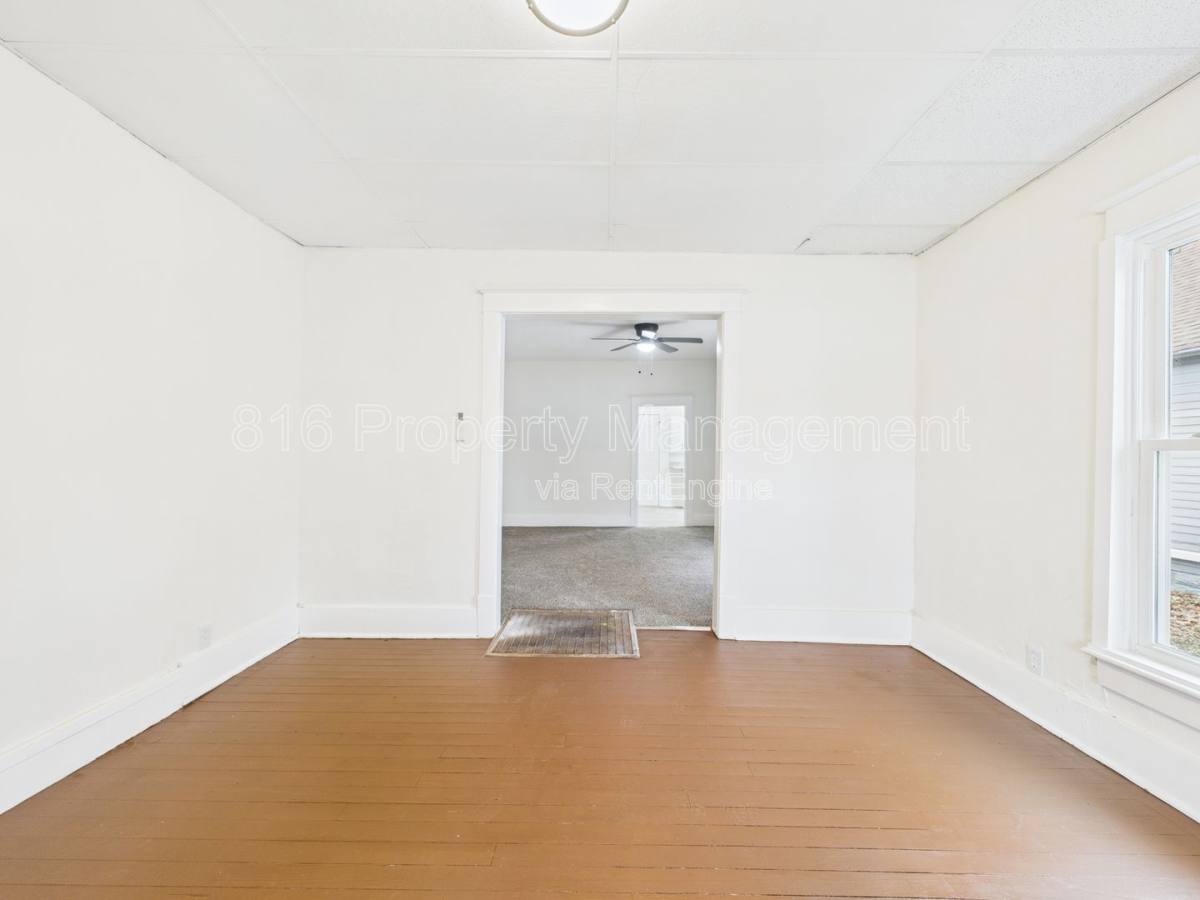 Apartment for rent at 411 Main St, Osawatomie, KS 66064