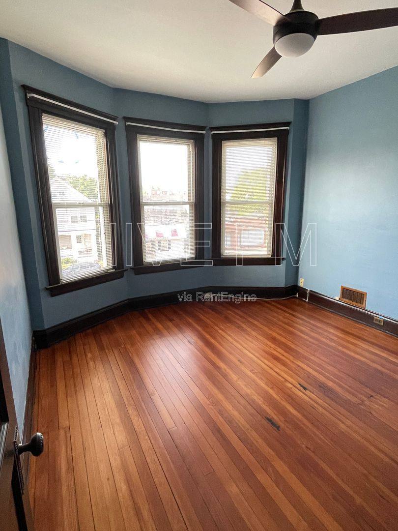 Apartment for rent at 2418 Robertson Ave #2, Cincinnati, OH 45212
