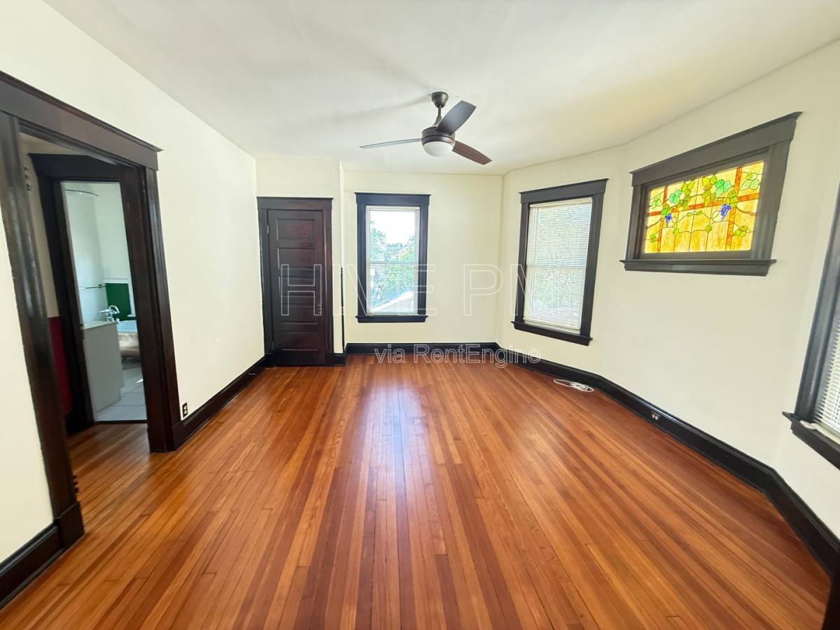 Apartment for rent at 2418 Robertson Ave #2, Cincinnati, OH 45212