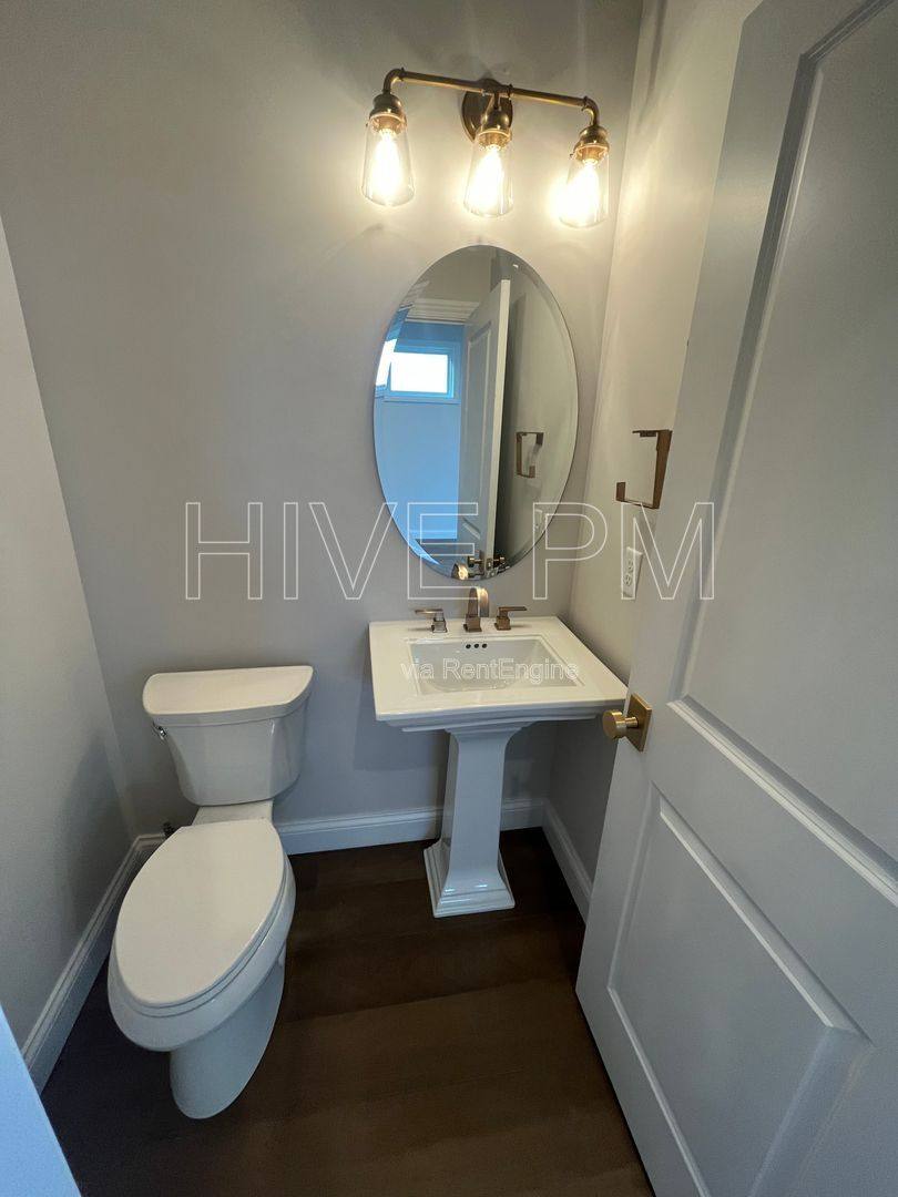 Townhouse for rent at 140 W 13th St, Newport, KY 41071