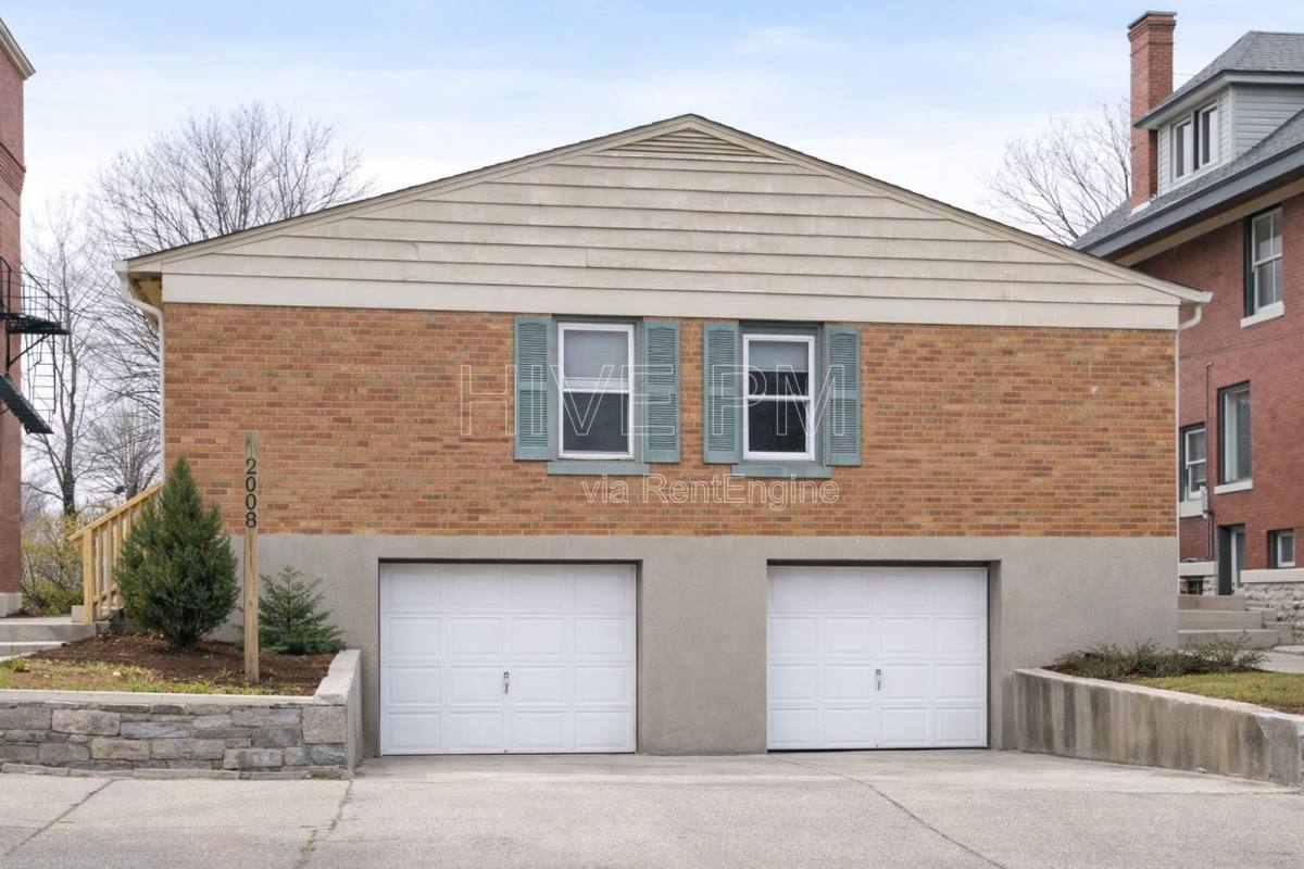 Apartment for rent at 2108 Auburn Ave #6, Cincinnati, OH 45219