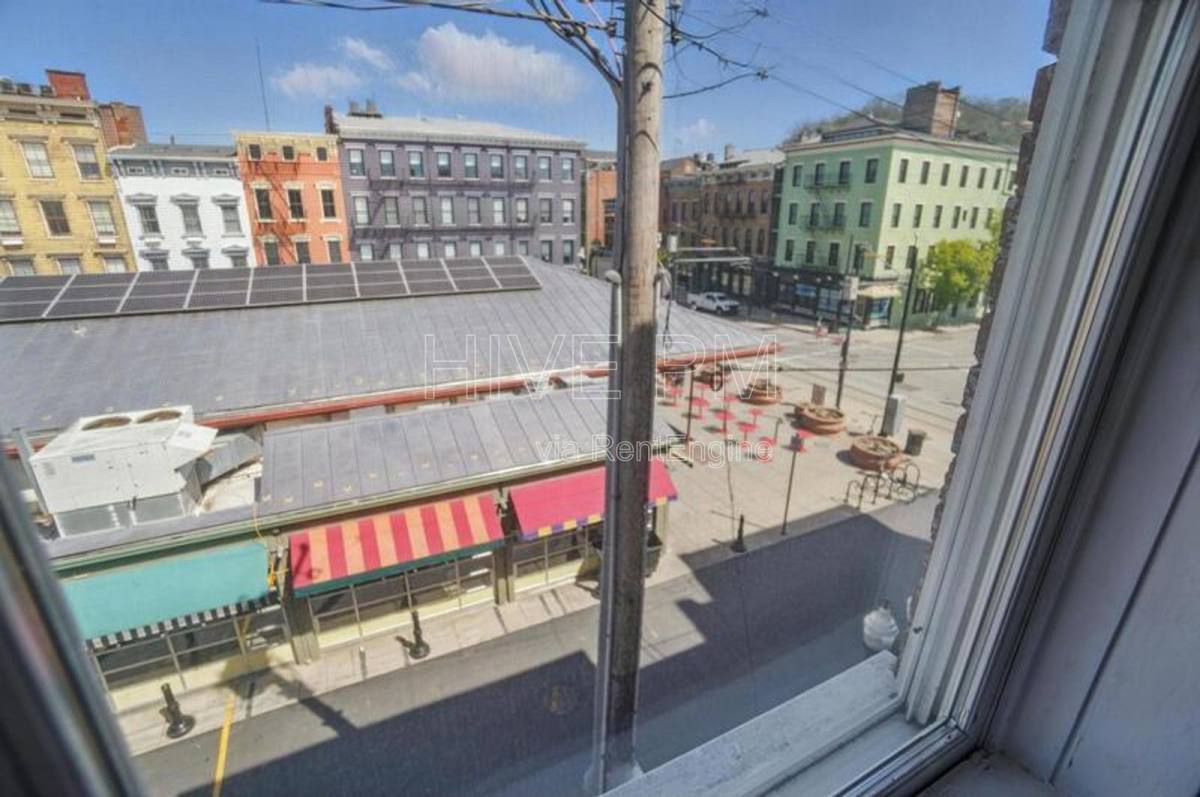 Apartment for rent at 107 W Elder St #B, Cincinnati, OH 45202