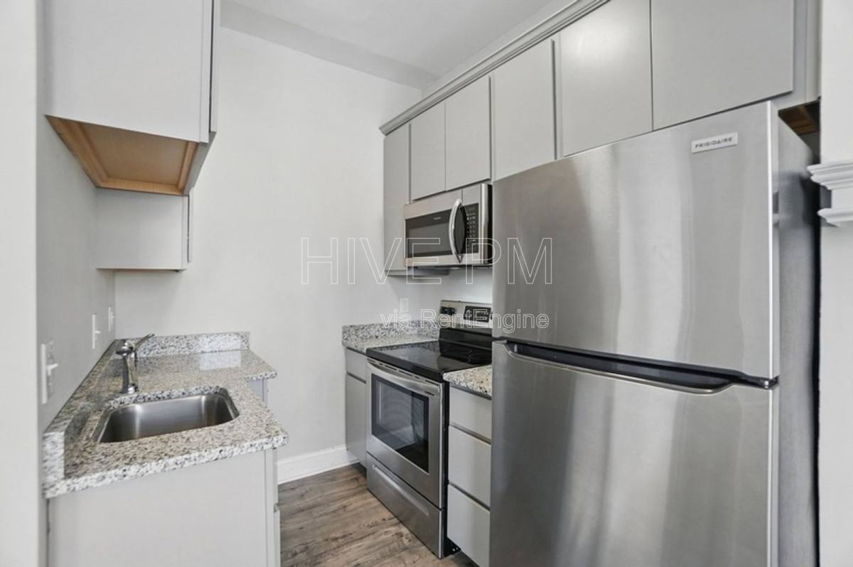 Apartment for rent at 107 W Elder St #B, Cincinnati, OH 45202