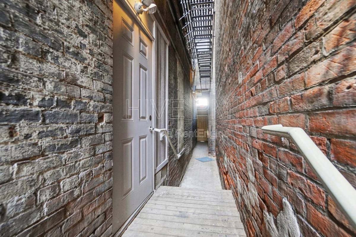 Apartment for rent at 107 W Elder St #B, Cincinnati, OH 45202