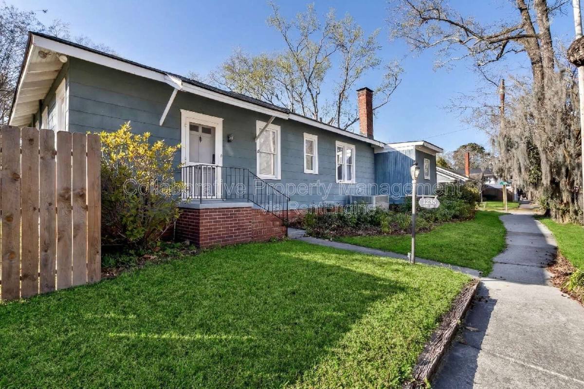 Apartment for rent at 1235 E 50th St #B, Savannah, GA 31404