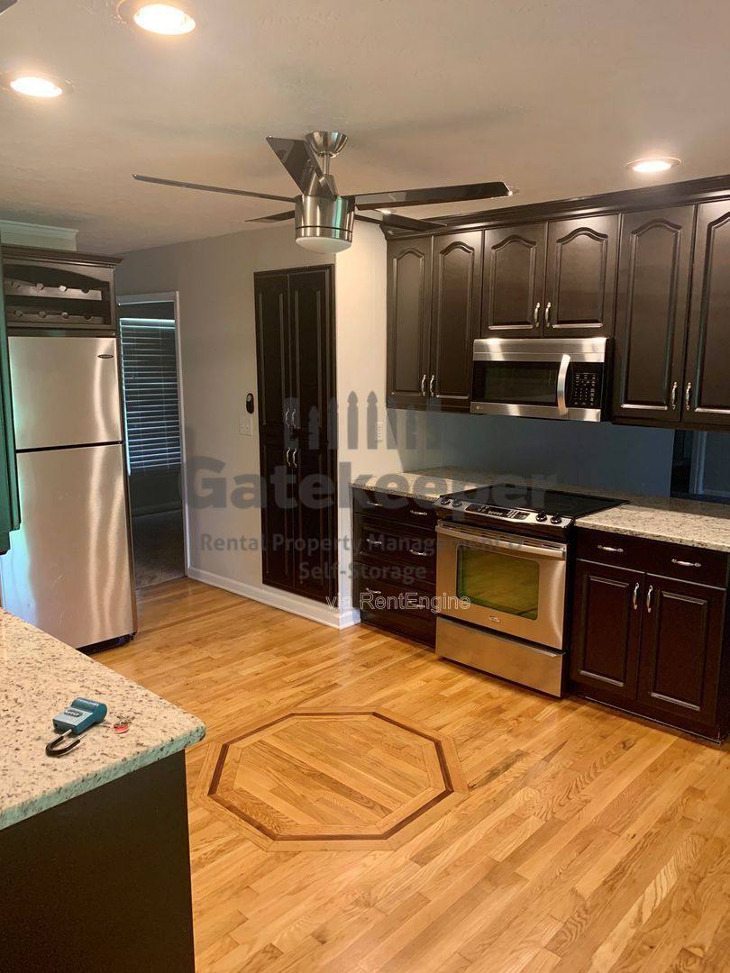 House for rent at 216 Ginger Cake Rd, Fayetteville, GA 30214