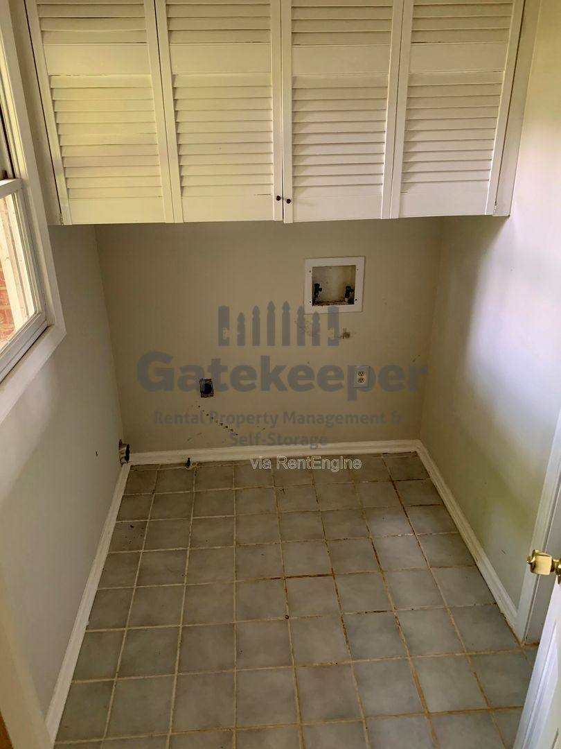 House for rent at 216 Ginger Cake Rd, Fayetteville, GA 30214