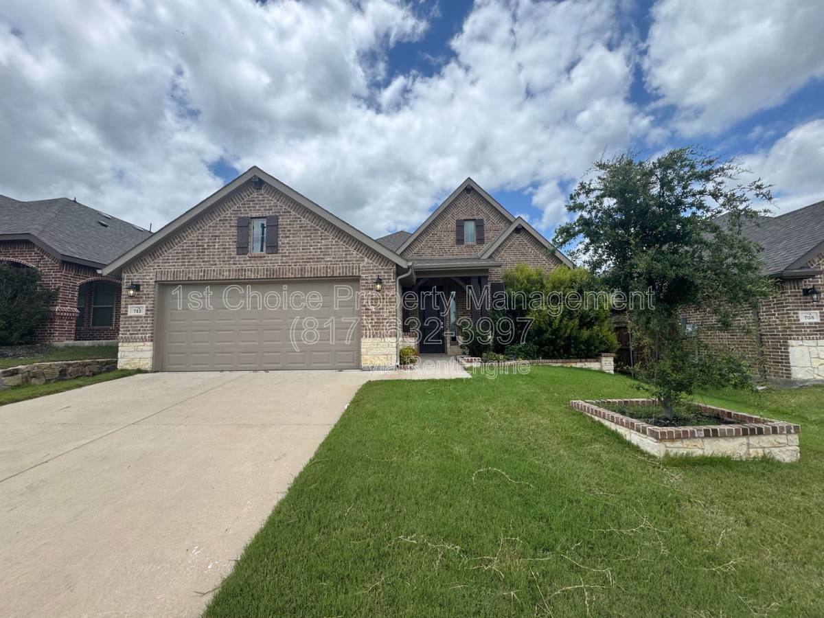 House for rent at 712 Long Iron Dr, Fort Worth, TX 76108