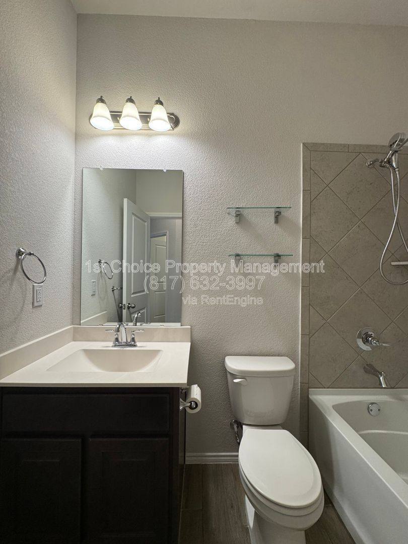 House for rent at 712 Long Iron Dr, Fort Worth, TX 76108