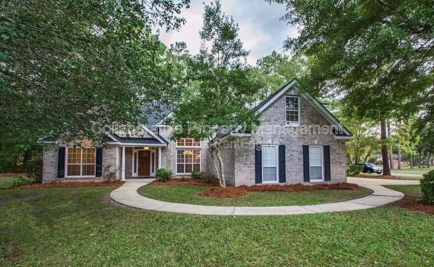 House for rent at 24 Dover Dr, Richmond Hill, GA 31324