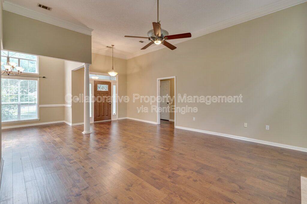 House for rent at 24 Dover Dr, Richmond Hill, GA 31324