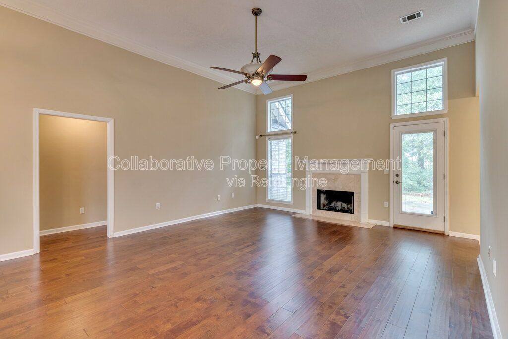 House for rent at 24 Dover Dr, Richmond Hill, GA 31324