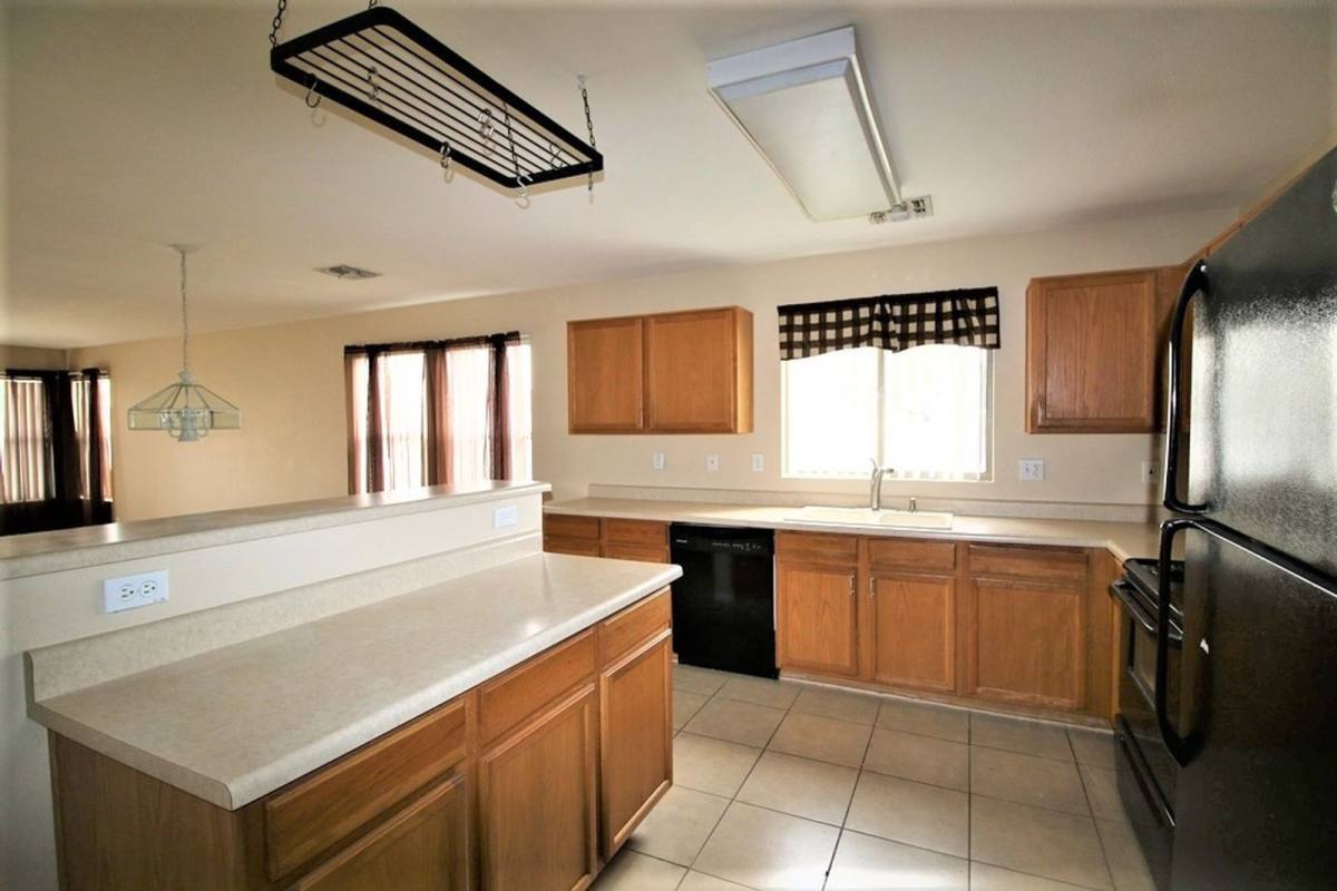 House for rent at 13365 W Canyon Creek Dr, Surprise, AZ 85374