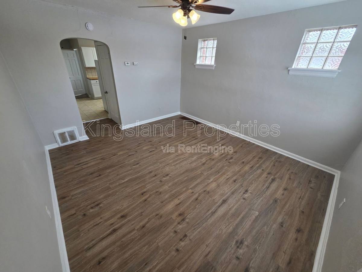 Apartment for rent at 4752 Pennsylvania Ave #4754, Saint Louis, MO 63111